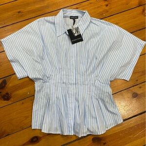 Modern Works NWT size medium short sleeve button down blouse blue/white stripes